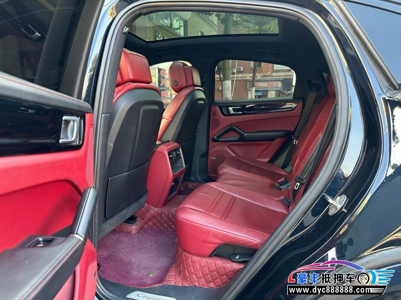 22年保时捷卡宴轿车抵押车出售