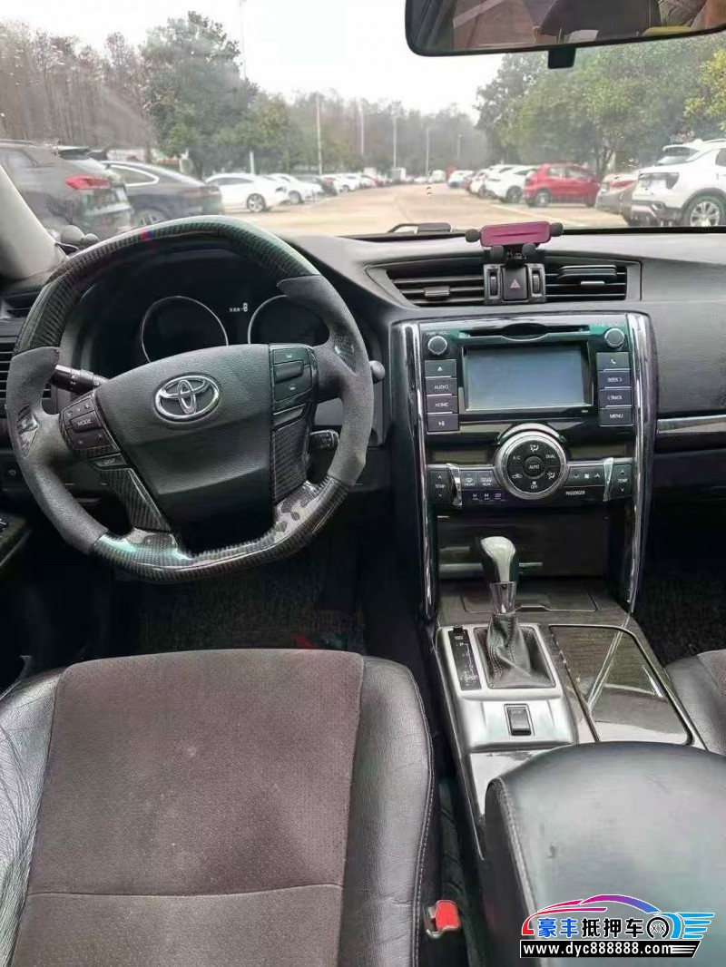 16年丰田锐志轿车抵押车出售