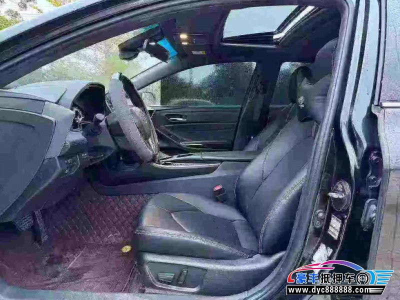 22年丰田亚洲龙轿车抵押车出售