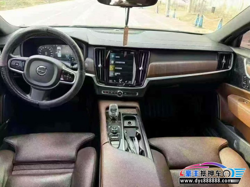 21年沃尔沃S90轿车抵押车出售