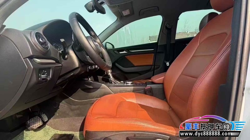 18年奥迪A3轿车抵押车出售