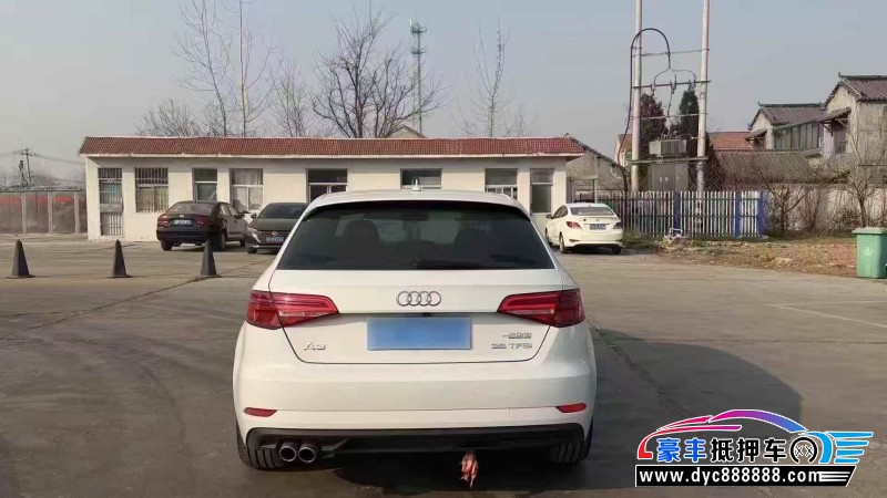 18年奥迪A3轿车抵押车出售