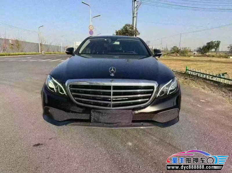 19年奔驰E轿车抵押车出售