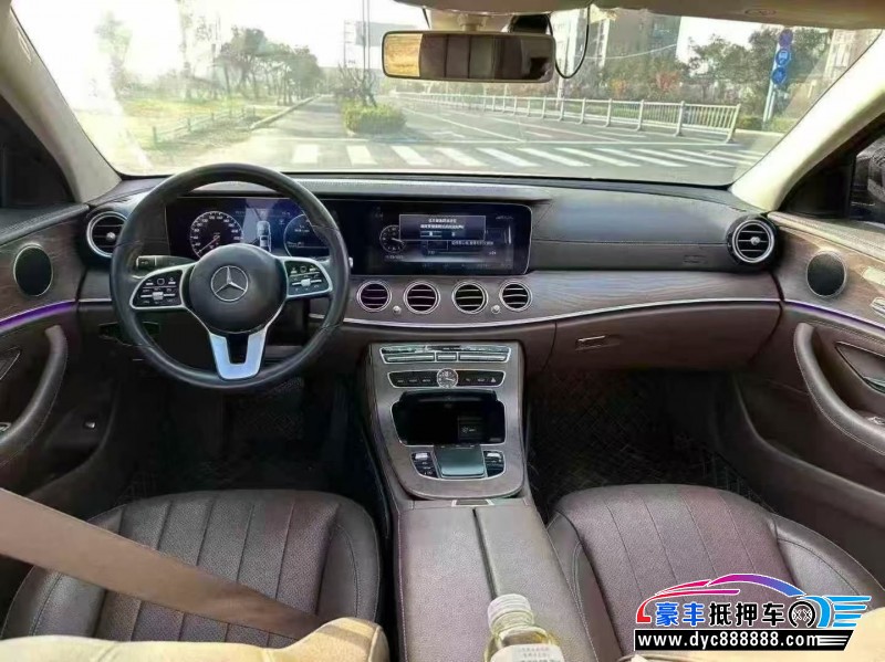 19年奔驰E轿车抵押车出售