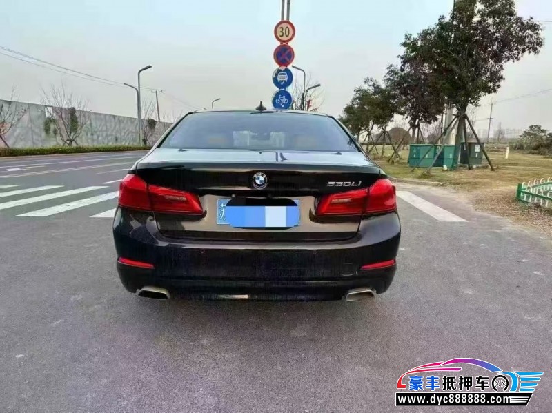 17年宝马5系轿车抵押车出售