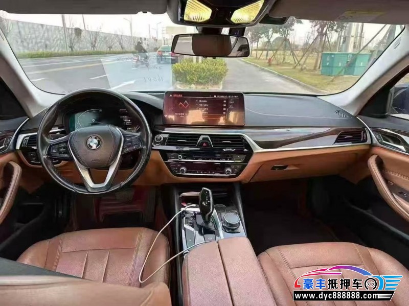 17年宝马5系轿车抵押车出售