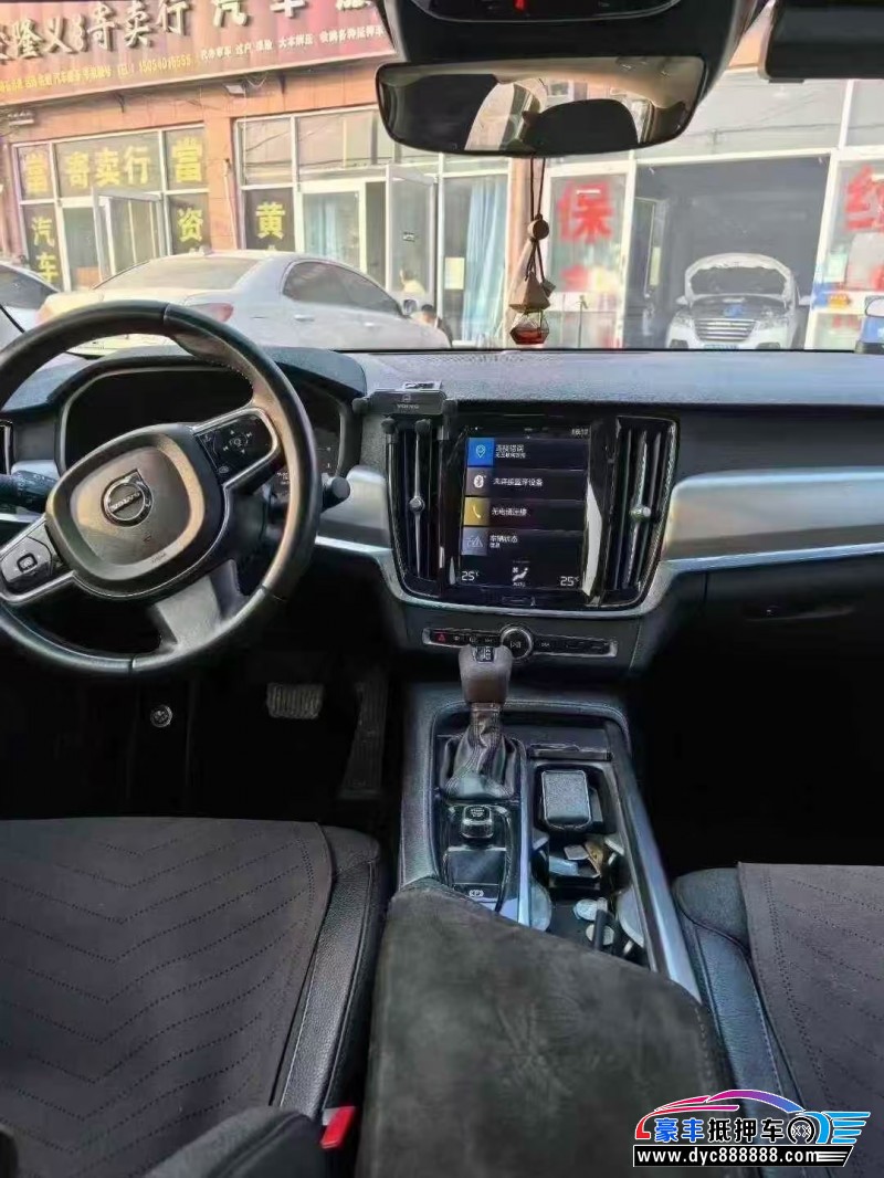 20年沃尔沃S90轿车抵押车出售