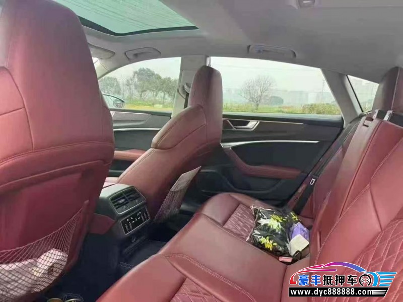 23年奥迪S7轿车抵押车出售