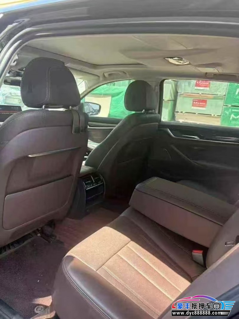 19年宝马5系轿车抵押车出售