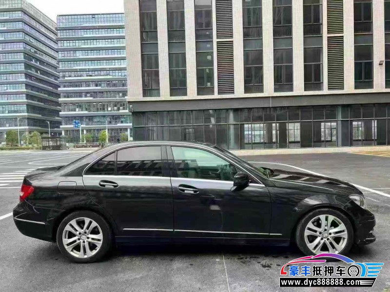 12年奔驰C轿车抵押车出售