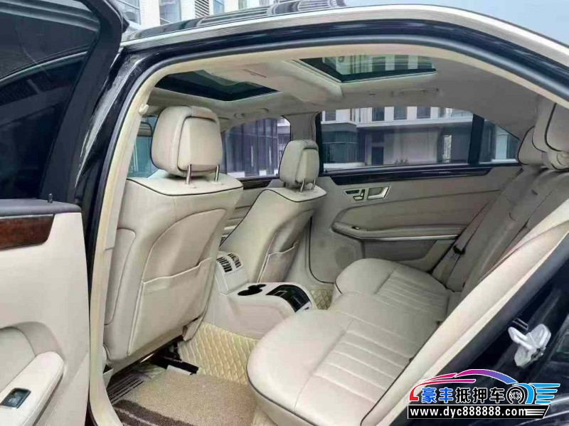 15年奔驰E轿车抵押车出售