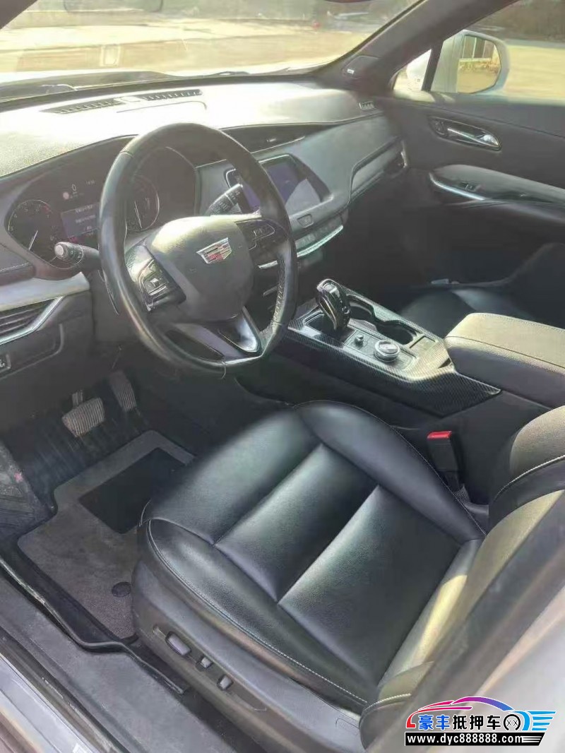 19年凯迪拉克XT4轿车抵押车出售