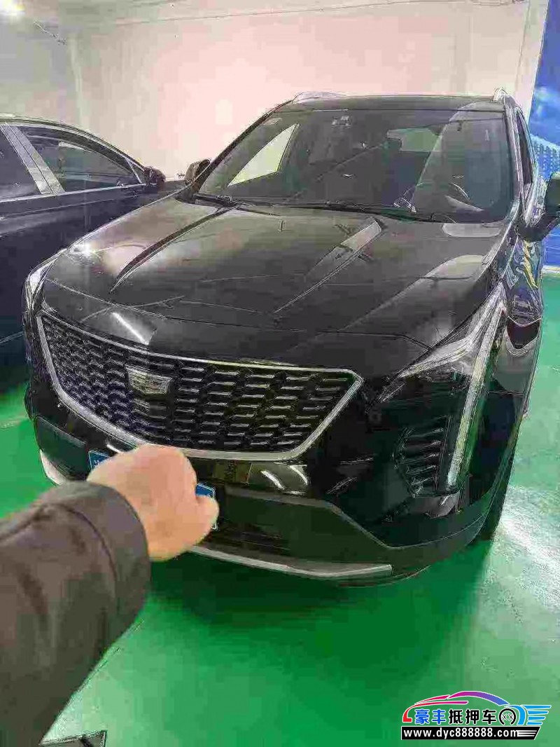 抵押车出售19年凯迪拉克XT4轿车