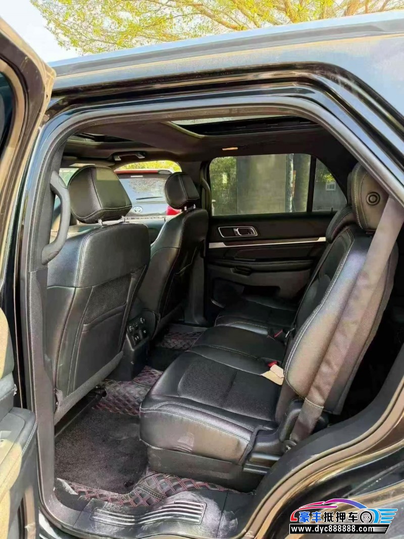 18年福特探险者轿车抵押车出售