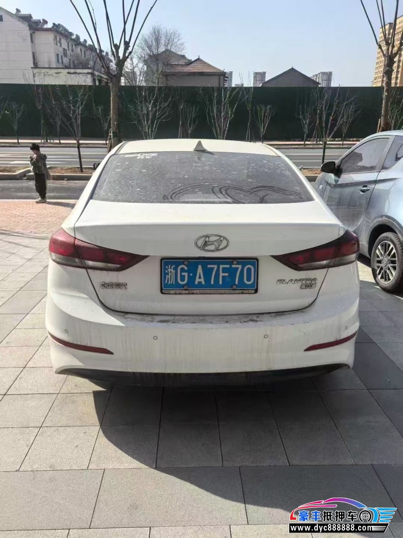 17年现代领动轿车抵押车出售