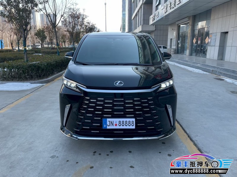 抵押车出售24年雷克萨斯lm轿车