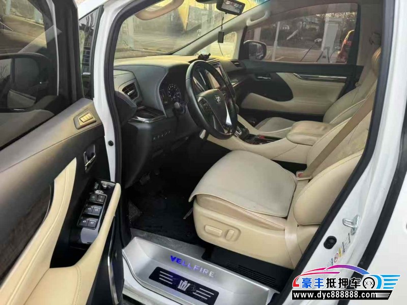 19年丰田威尔法轿车抵押车出售