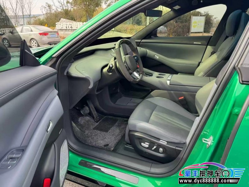 25年小米YU7轿车抵押车出售