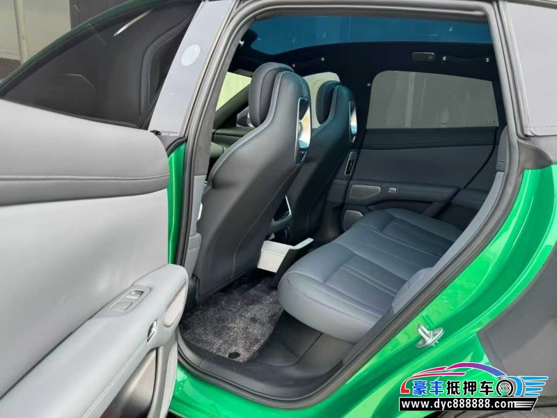 25年小米YU7轿车抵押车出售