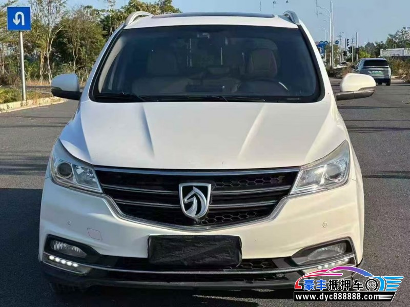 抵押车出售19年宝骏730轿车