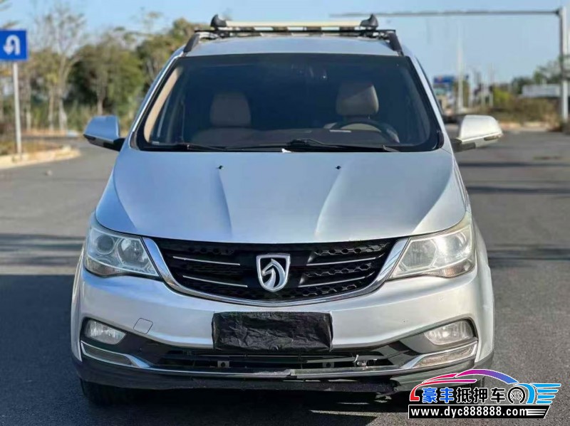 抵押车出售15年宝骏730轿车