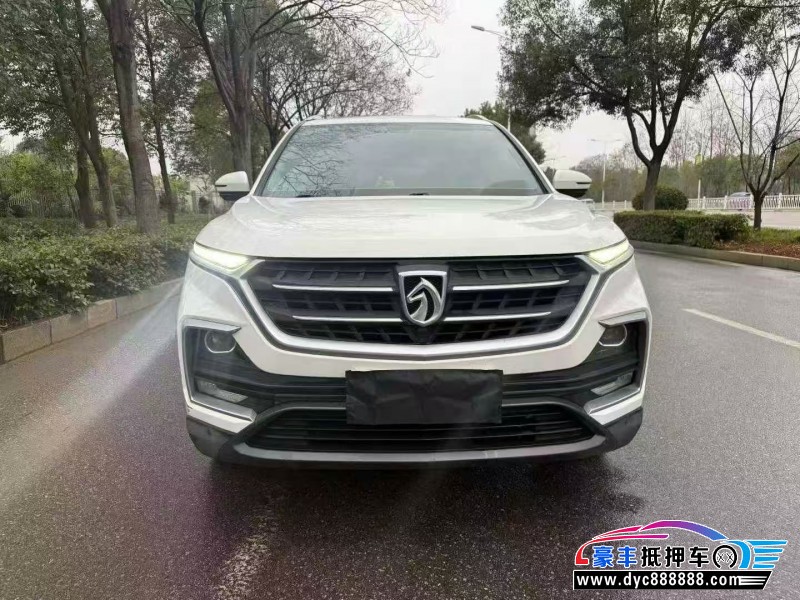 抵押车出售18年宝骏510轿车