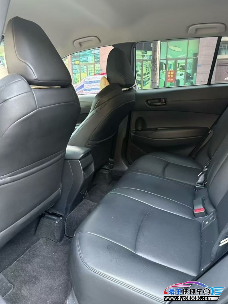 24年丰田锋兰达轿车抵押车出售