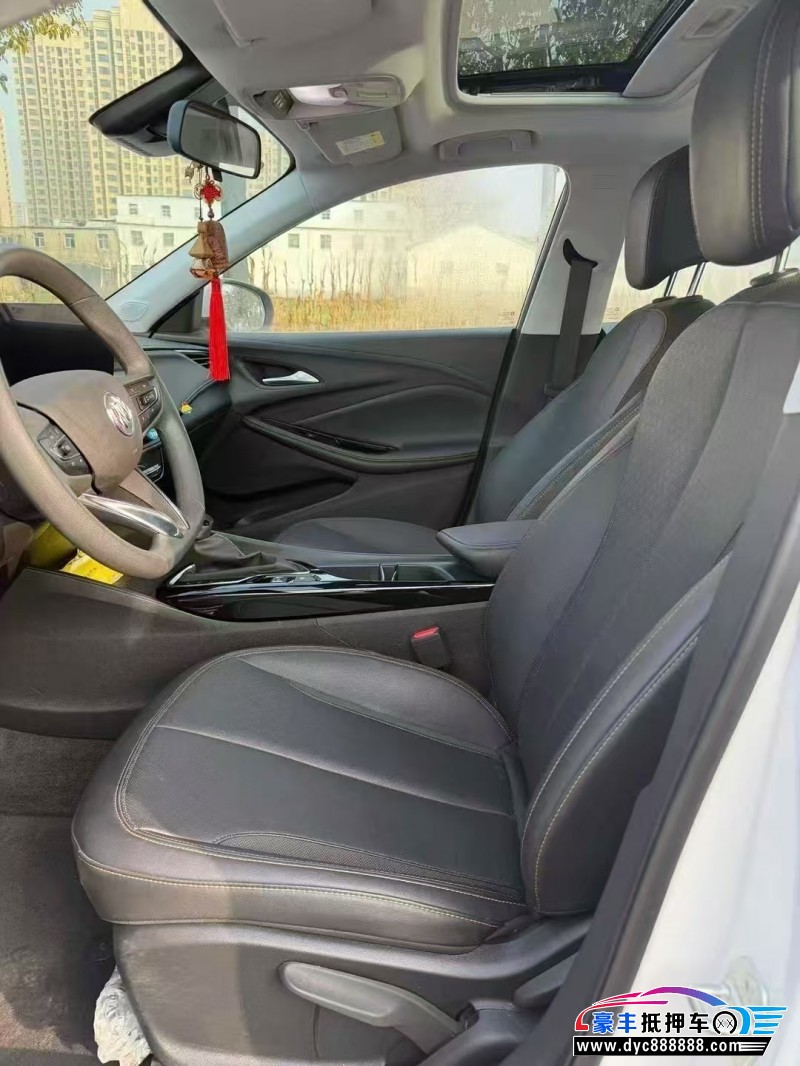 25年别克威朗轿车抵押车出售