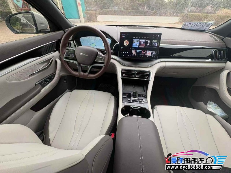 25年比亚迪宋轿车抵押车出售