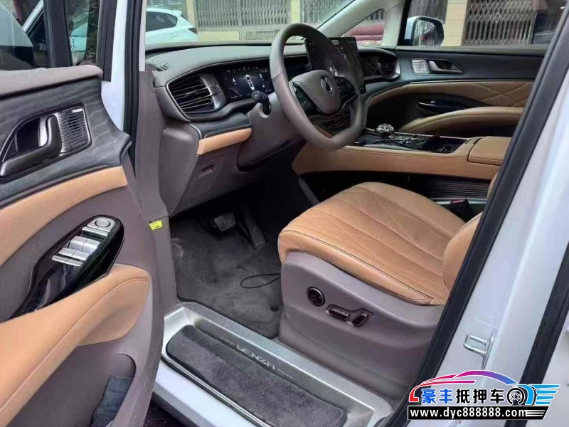 23年腾势D9轿车抵押车出售