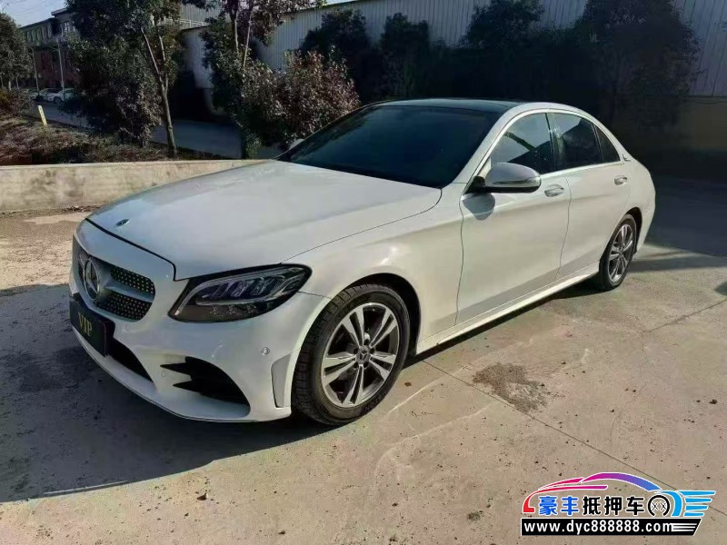 22年奔驰C轿车抵押车出售