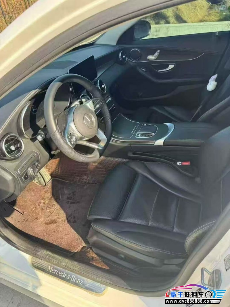 22年奔驰C轿车抵押车出售