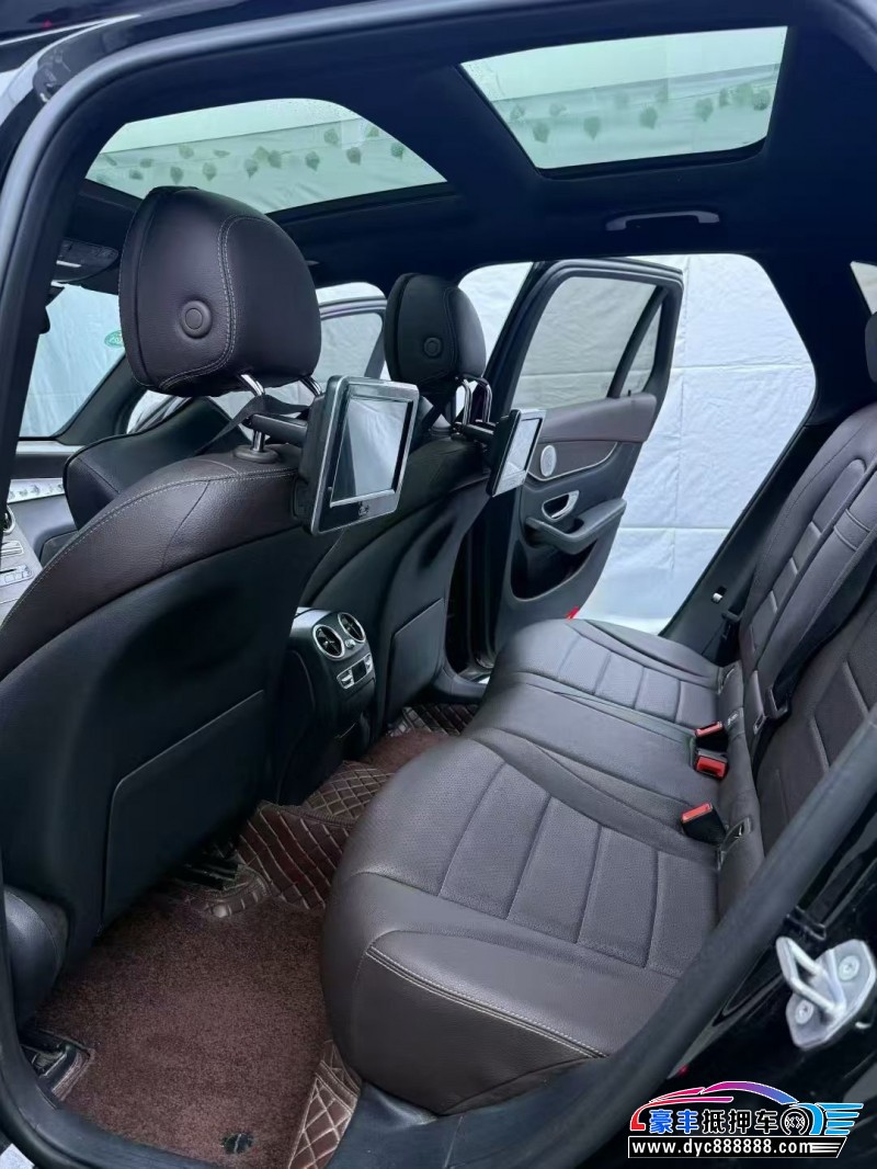 17年奔驰GLC轿车抵押车出售