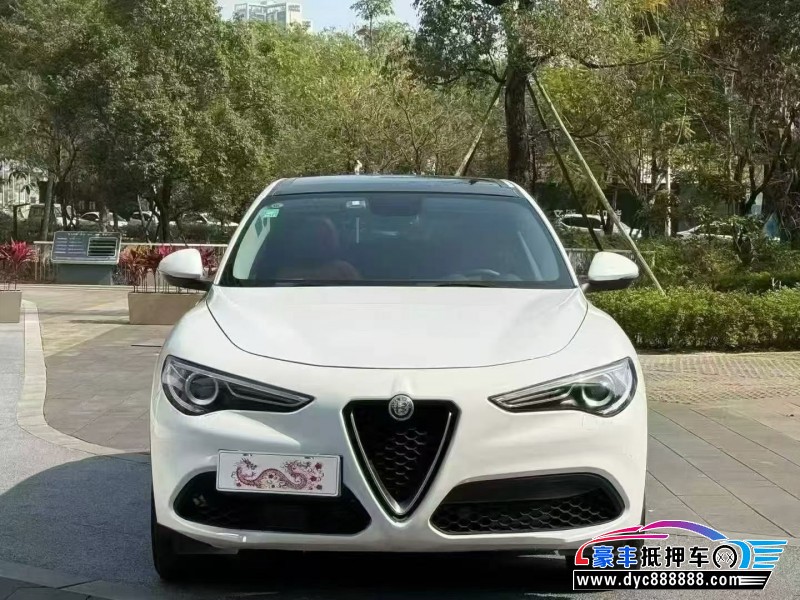 抵押车出售19年阿尔法·罗密欧Stelvio轿车
