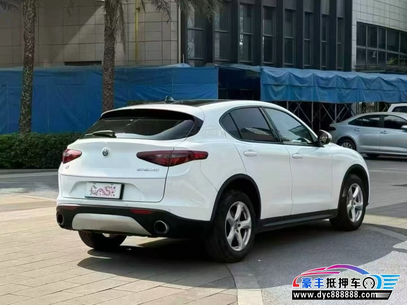 19年阿尔法·罗密欧Stelvio轿车抵押车出售