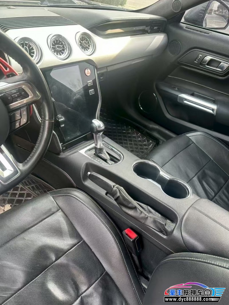 18年福特野马轿车抵押车出售