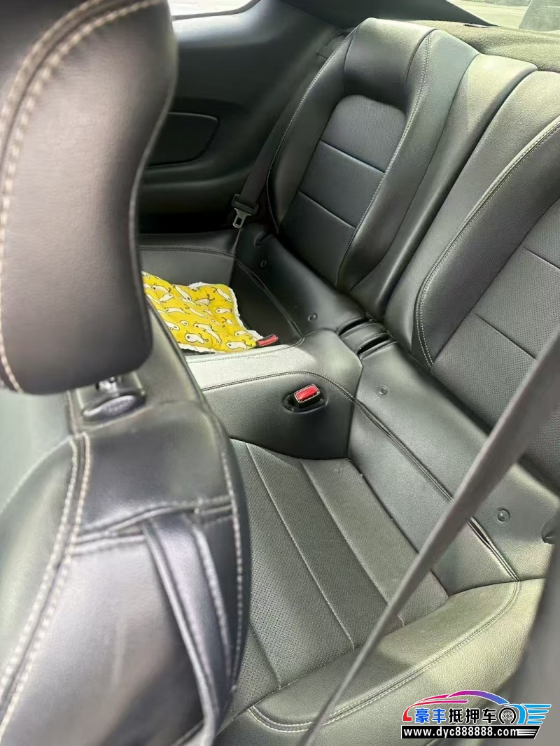 18年福特野马轿车抵押车出售