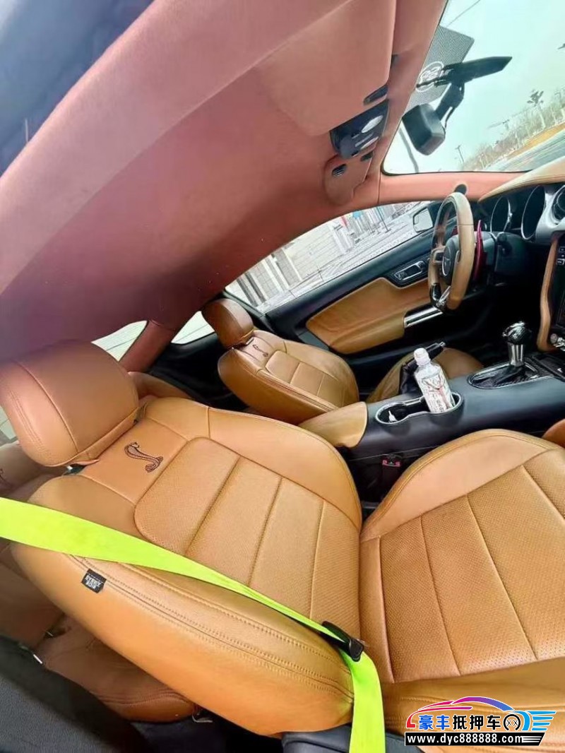 15年福特野马轿车抵押车出售