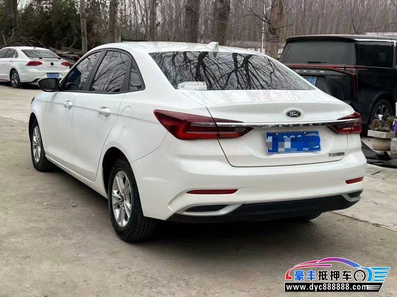 21年福特福睿斯轿车抵押车出售