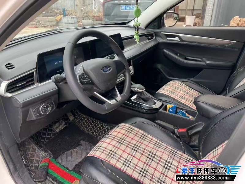 21年福特福睿斯轿车抵押车出售