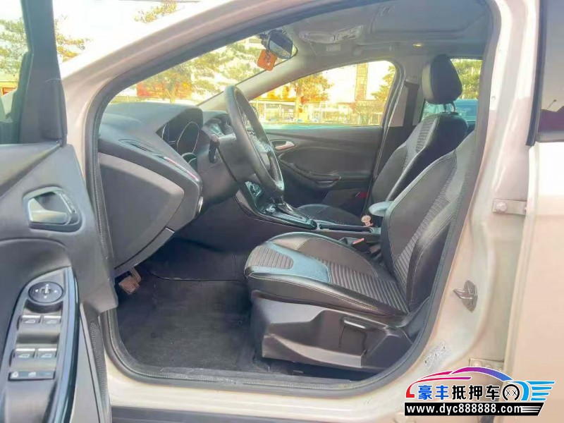 17年福特福克斯轿车抵押车出售