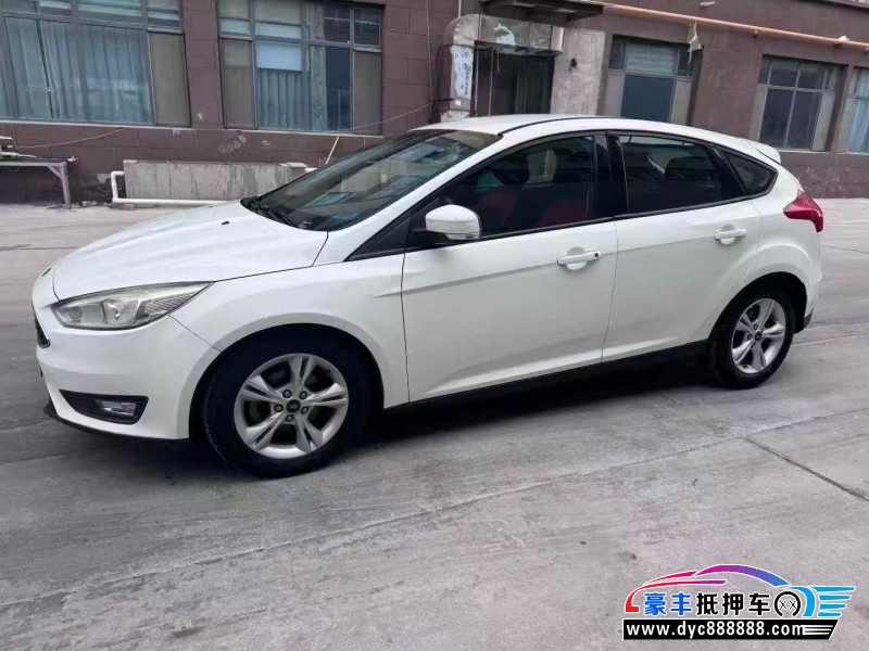17年福特福克斯轿车抵押车出售
