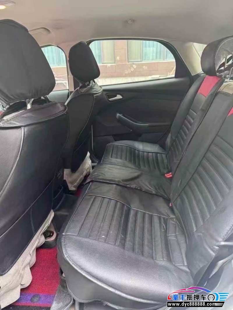 17年福特福克斯轿车抵押车出售