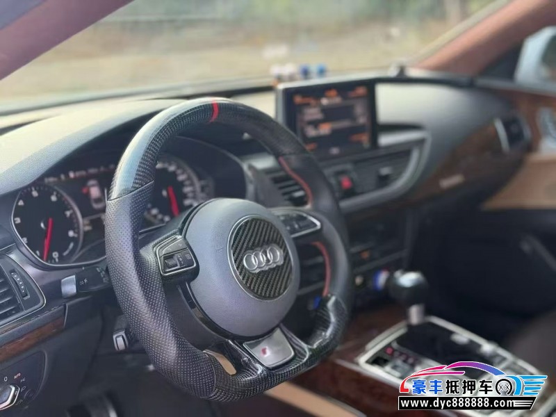 14年奥迪A7轿车抵押车出售