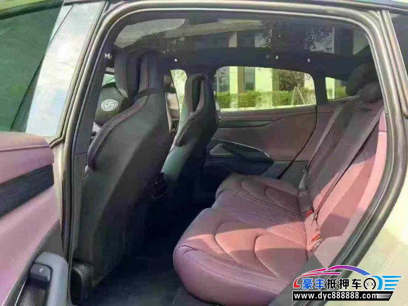 25年小米SU7轿车抵押车出售