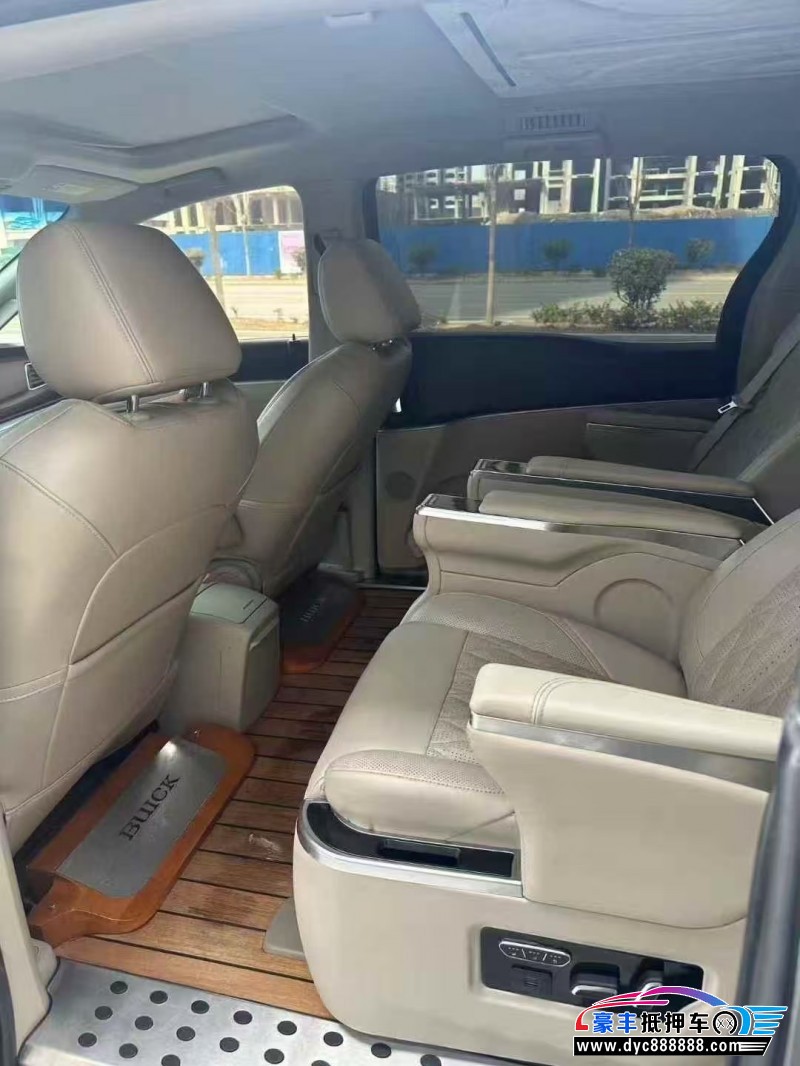 20年别克GL8MPV抵押车出售