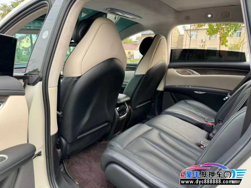 25年智己LS7轿车抵押车出售