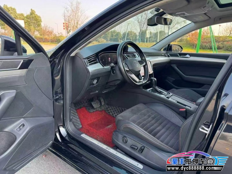 21年大众迈腾轿车抵押车出售