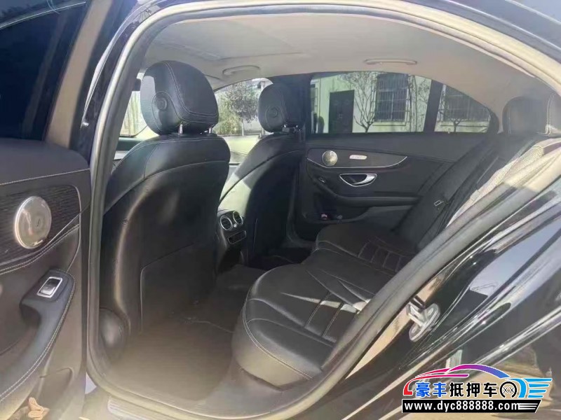 19年奔驰C轿车抵押车出售