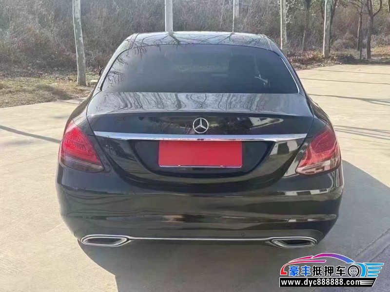 19年奔驰C轿车抵押车出售